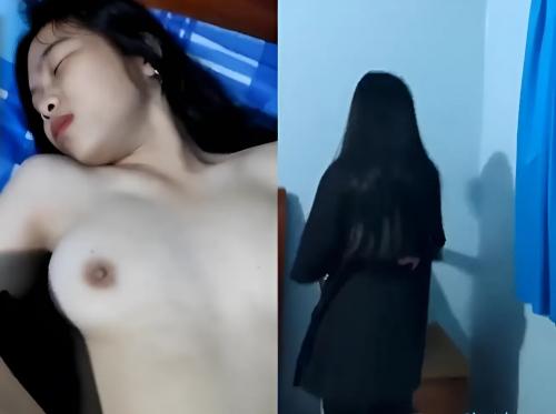 Memiliki gadis cantik dengan payudara indah suka pergi ke motel